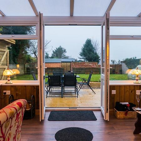 Hot Tub Pet Friendly Luxury Cosy Cottage, Near Withernsea And Patrington Welwick Extérieur photo