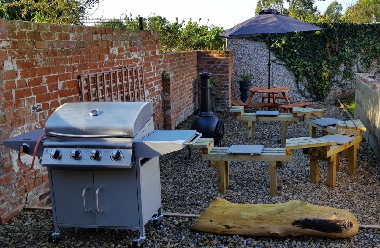 Hot Tub Pet Friendly Luxury Cosy Cottage, Near Withernsea And Patrington Welwick Extérieur photo